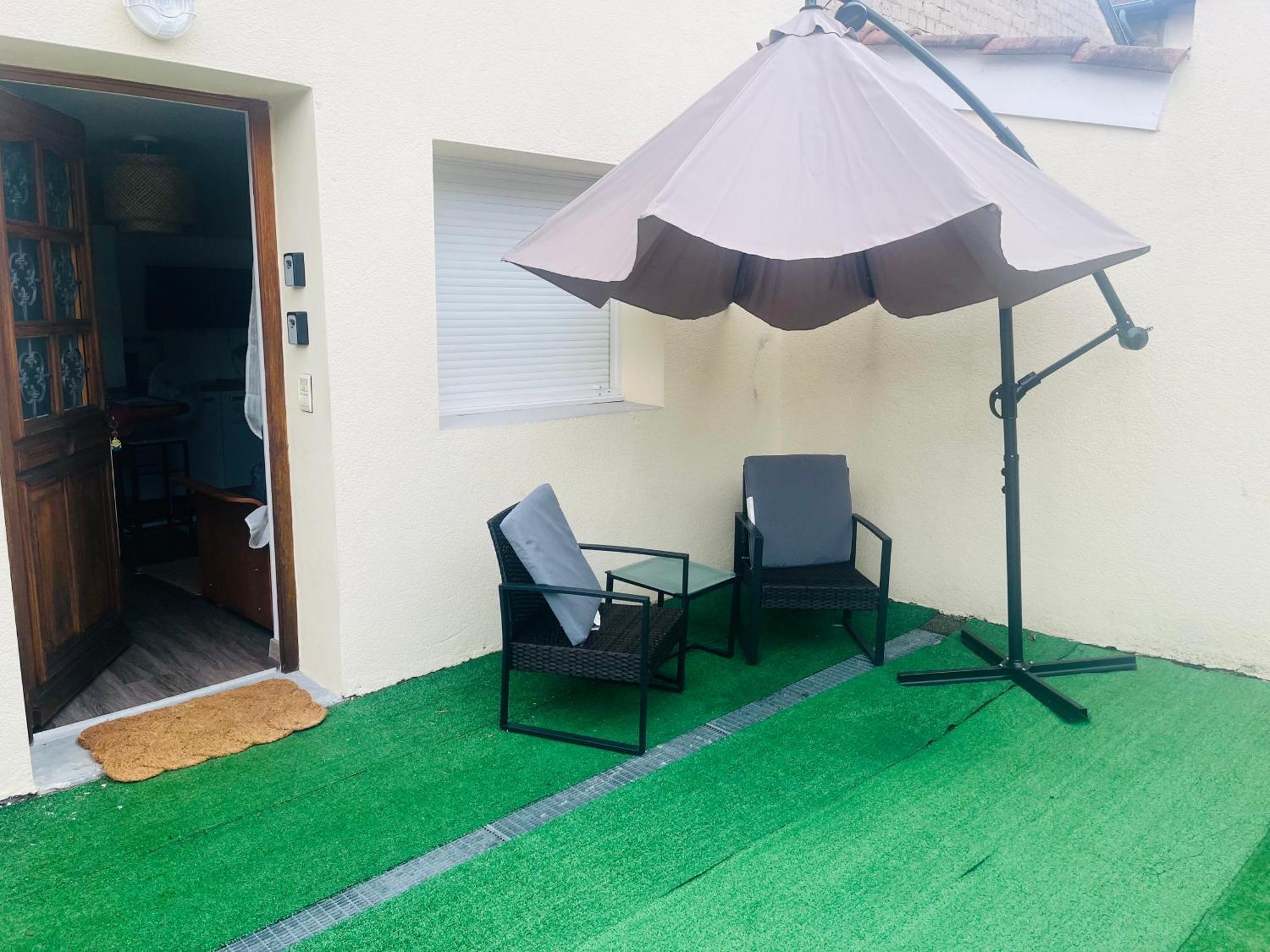 Le Petit Prince , Jolie Maisonnette Terrasse Netflix Parking Prive Jeux De Societe Bourg-en-Bresse Dış mekan fotoğraf